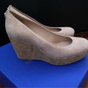 Stuart Weitzman 8 M York Corkswoon tan suede wedge shoes